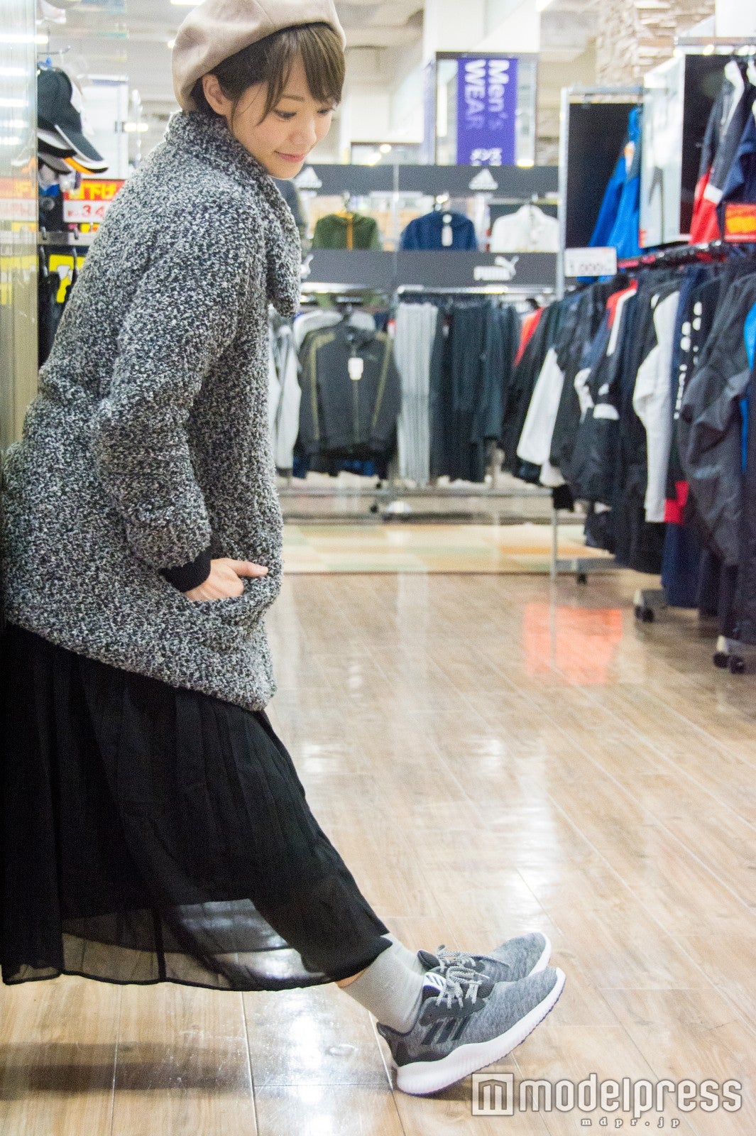 スポーツMIXにおすすめのシューズ（C）モデルプレス