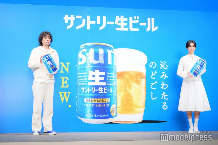 斉藤和義、河合優実(C)モデルプレス