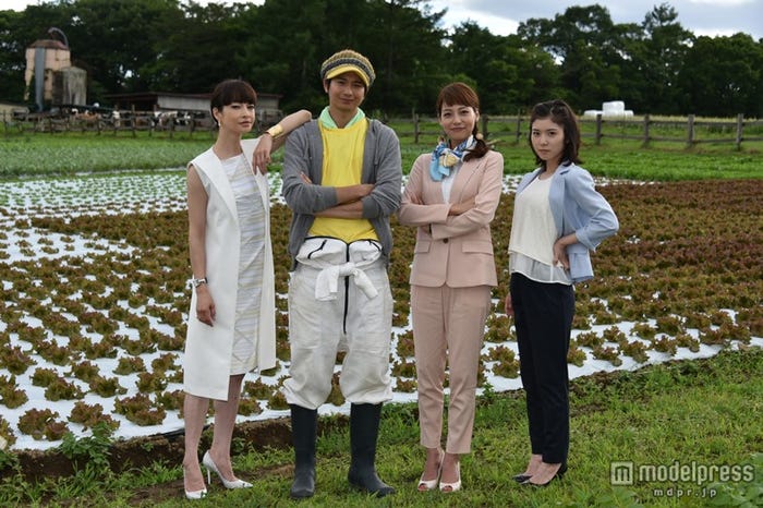 左より:りょう、向井理、相武紗季、松岡茉優(C)日本テレビ