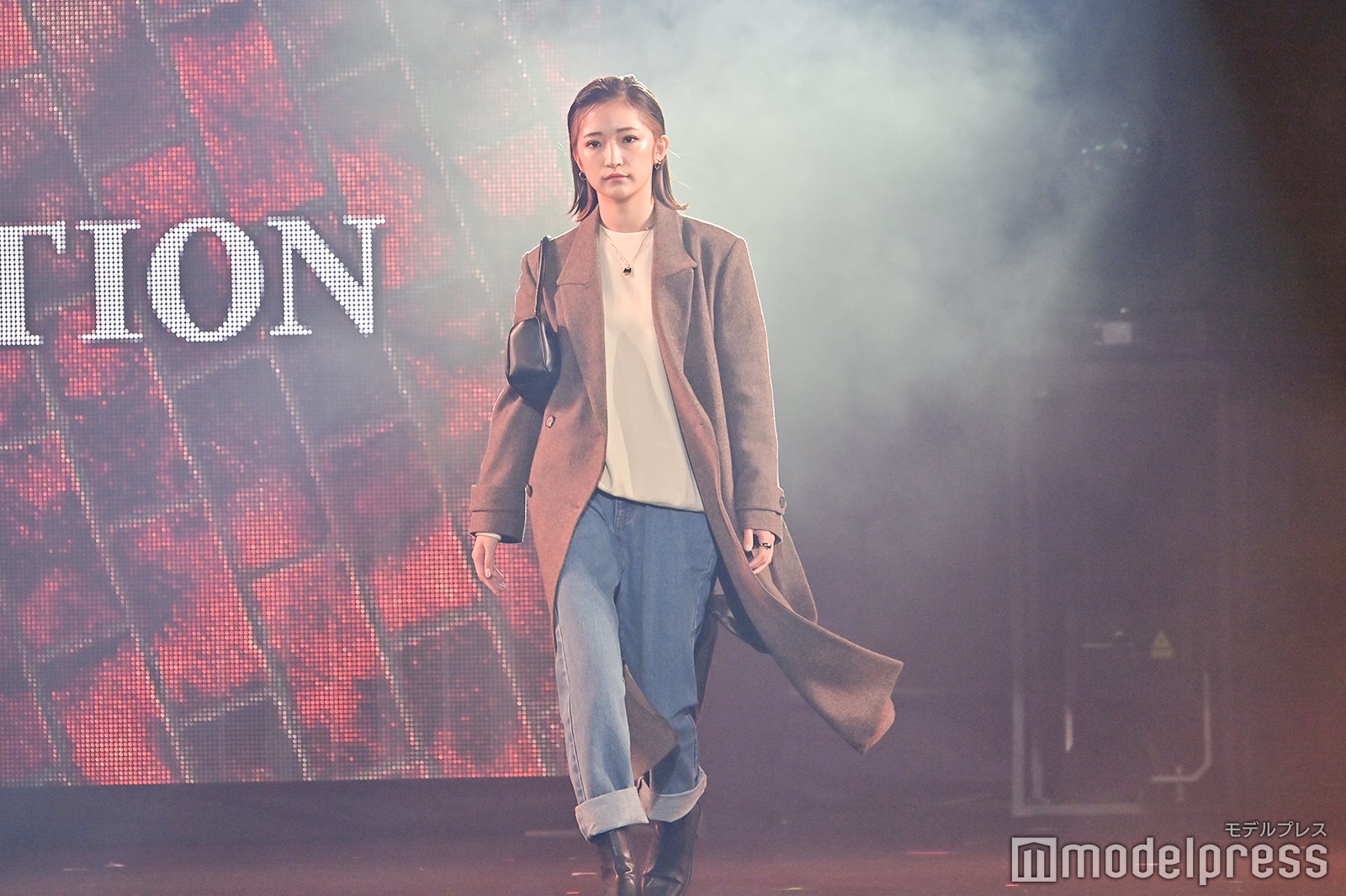 （C）モデルプレス