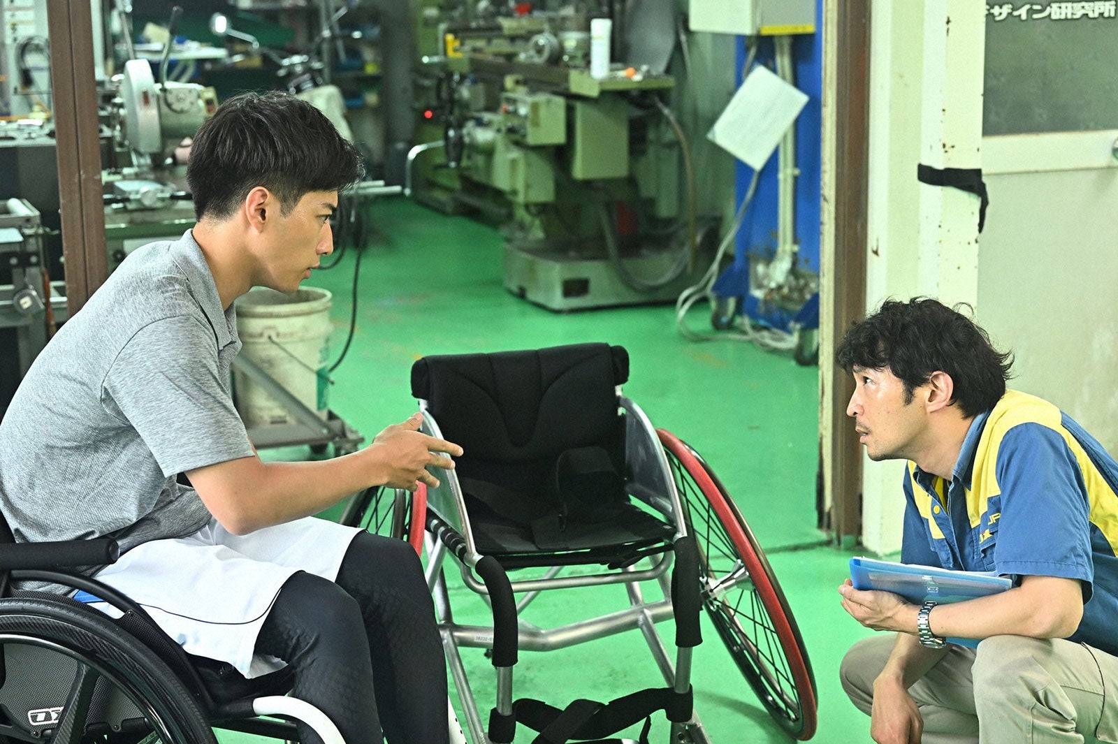 （左から）福山翔大、津田健次郎／「オールドルーキー」第7話より（C）TBS