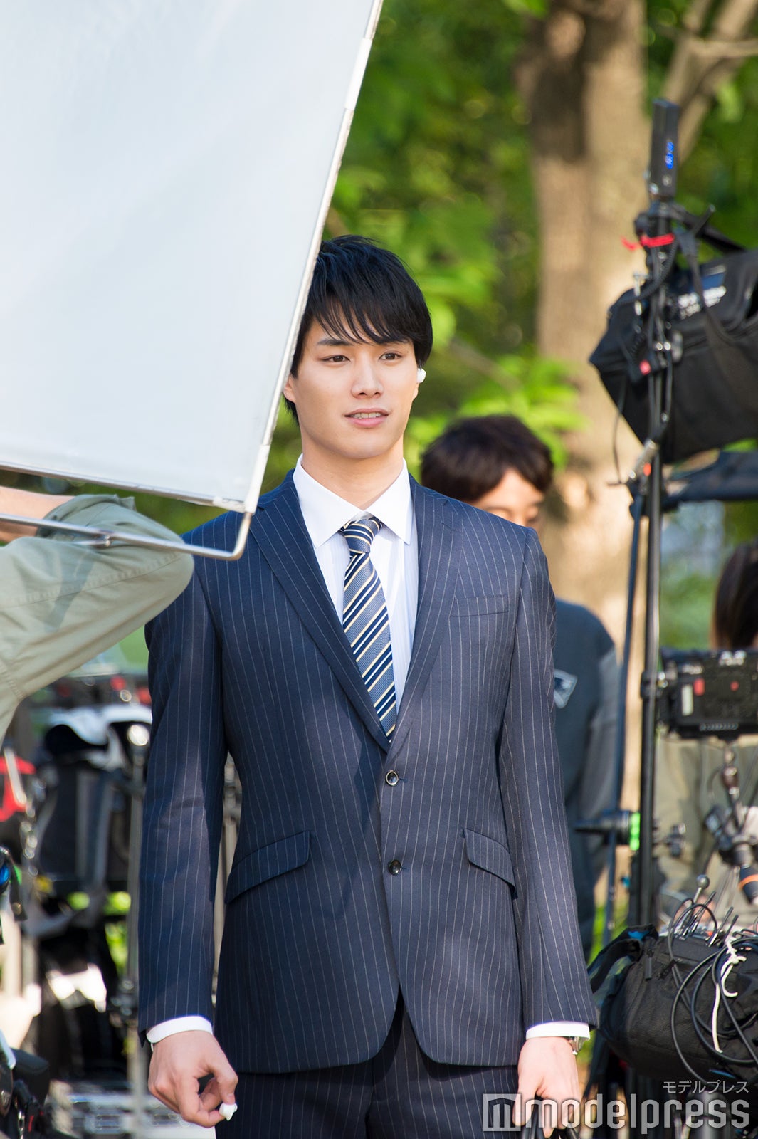 鈴木伸之／ドラマオリジナルCM撮影の様子（C）モデルプレス