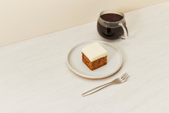 キャロットケーキ495円(店内利用のみ)/画像提供:Blue Bottle Coffee Japan
