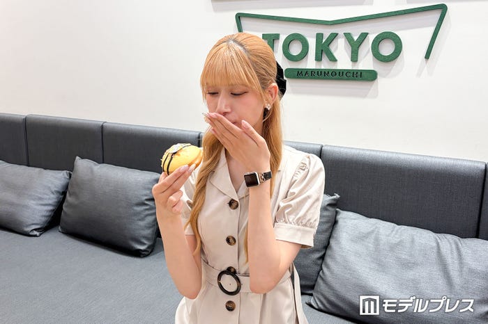「クリームがキャラメルの風味にも似ていてすごくコクがありました!私のようにスイーツ好きの方には特にお勧めしたいドーナツです」(ARISA)/(C)モデルプレス