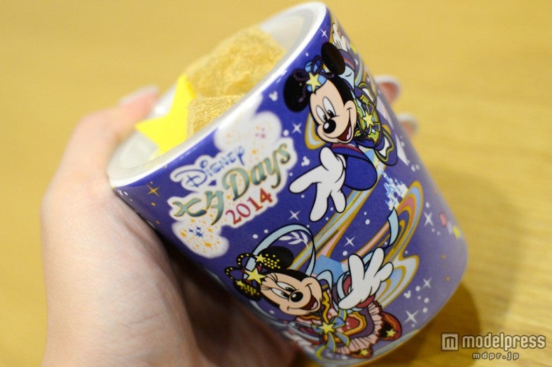 わらび餅と黒蜜のムース、七夕限定のスーベニアカップ付き（￥680）