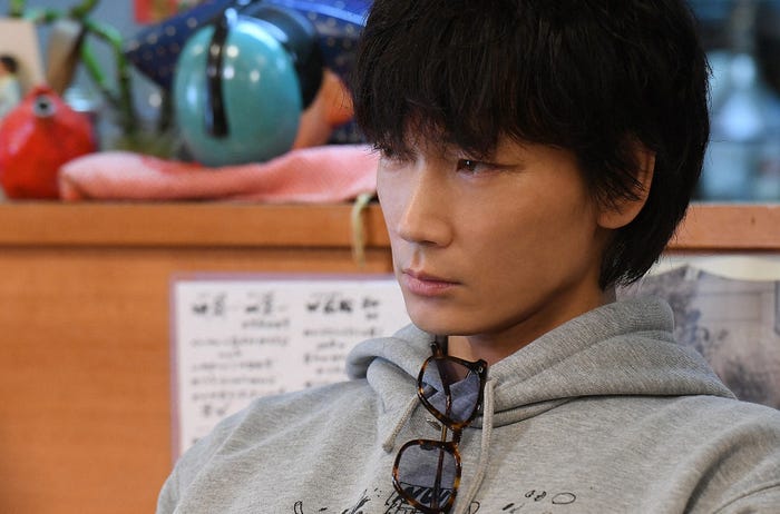 綾野剛/「MIU404」第6話より(C)TBS