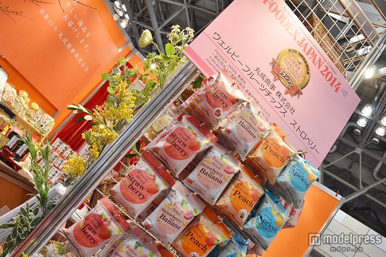 ブースのディスプレイも女性バイヤーの目をひいた