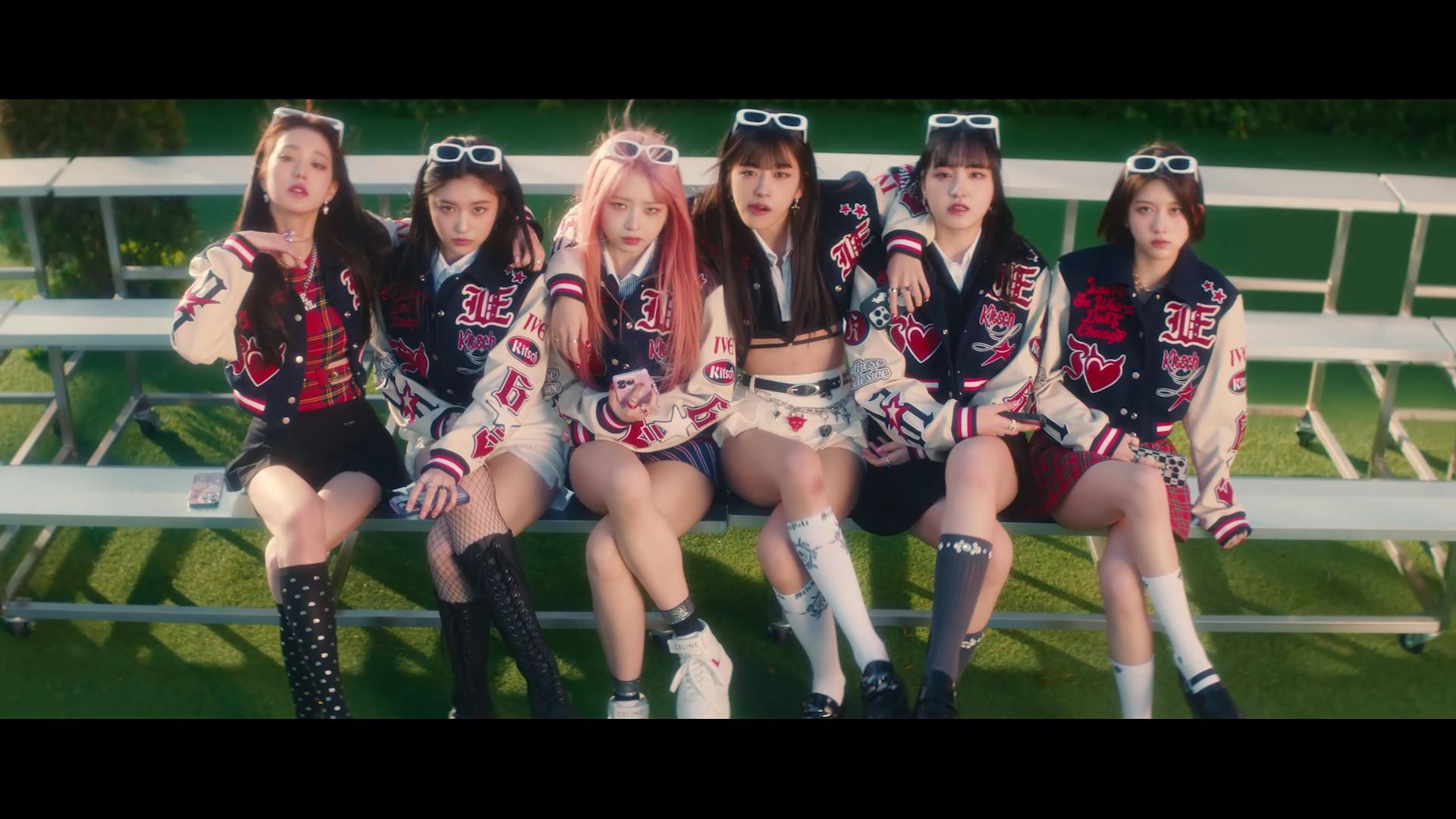 IVE「Kitsch」（提供写真）