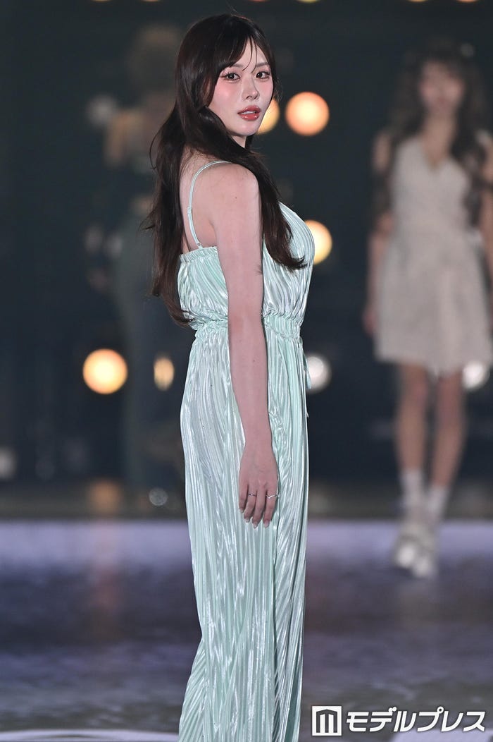 朝日向まり(C)モデルプレス