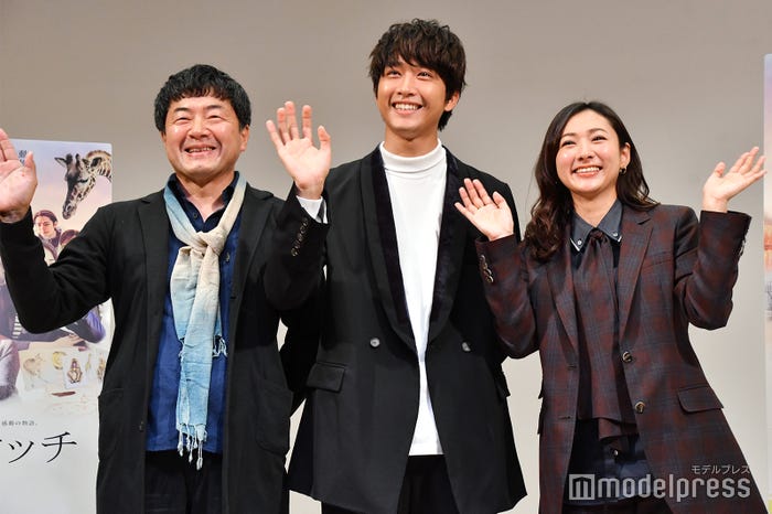 (左から)瀬木直貴監督、佐藤寛太、藤本泉 (C)モデルプレス