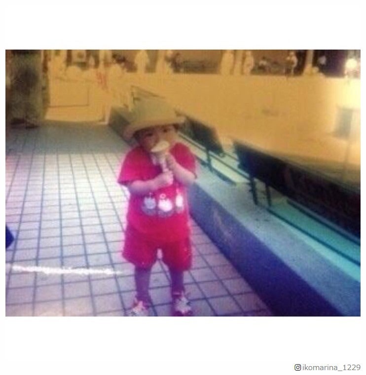 生駒里奈、“アイスに食らいつく”おてんば幼少期ショット公開「何でも食らいついて行きます」