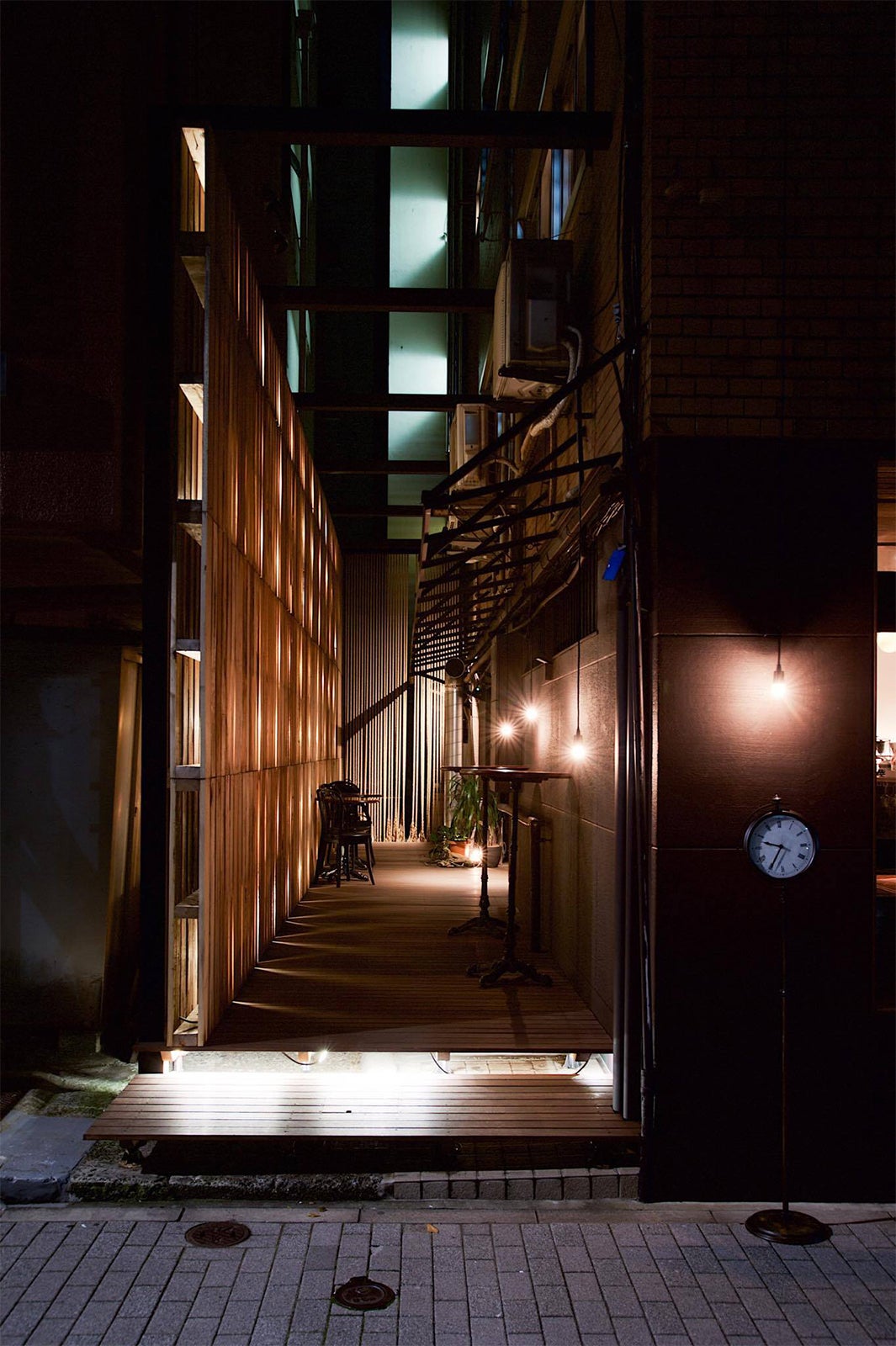 夜のTHE A.I.R BUILDING」外観／photos by rick_wu (Keiichi Kureshima)