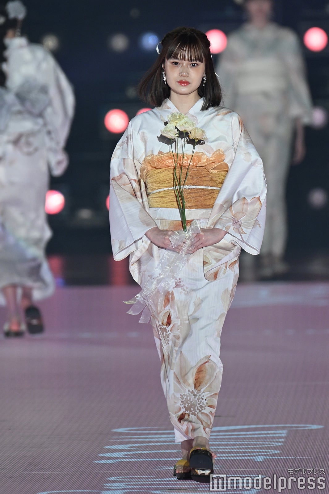 野崎智子（C）モデルプレス