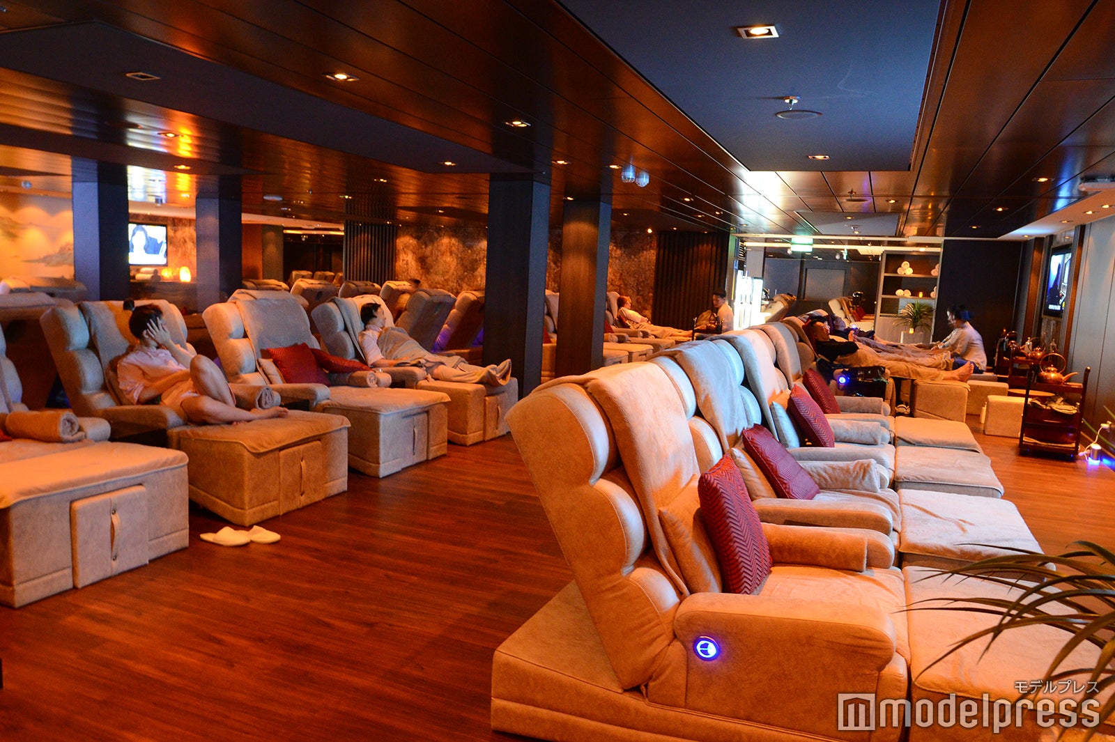 「クリスタルライフ アジアンスパ」（C）モデルプレス