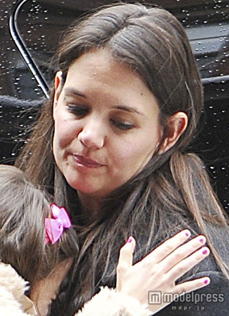 ケイティ・ホームズ、お疲れモードの原因はスリちゃん!?