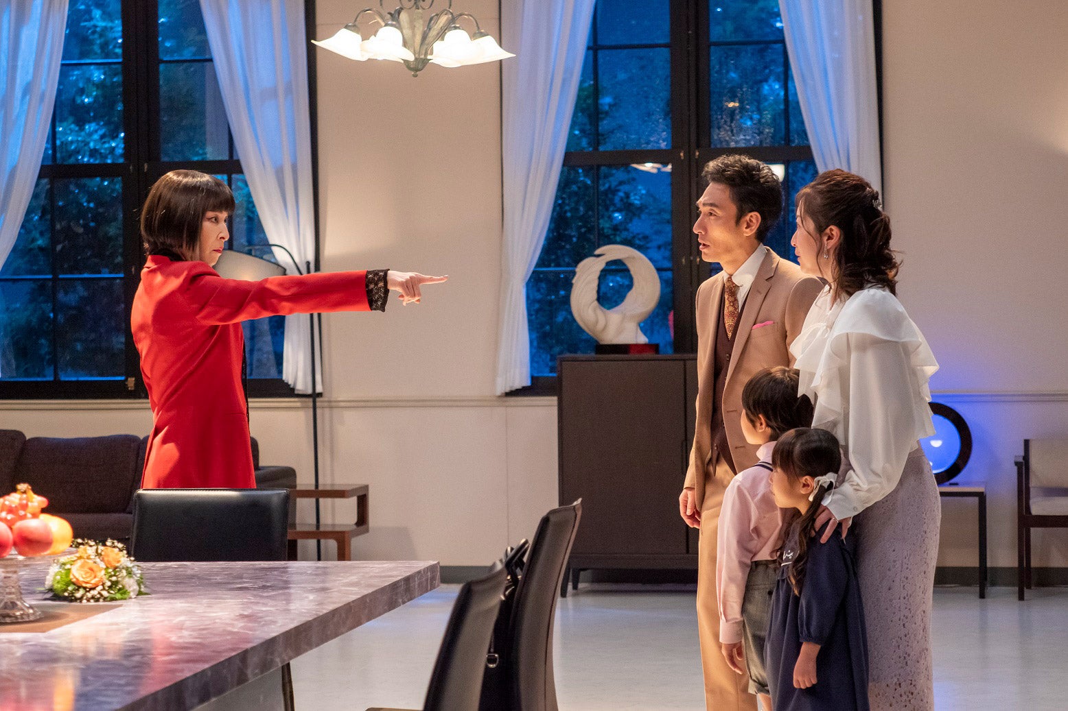 真矢ミキ、草なぎ剛、黒川智花ら（C）NHK