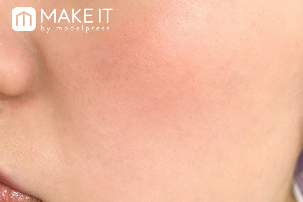 SUQQU／ピュア カラー ブラッシュ／10 淡靄‐USUMOYA 使用 (C)メイクイット