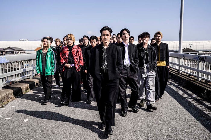 (中央)川村壱馬(C)2022「HiGH&LOW THE WORST X」製作委員会(C)高橋ヒロシ(秋田書店)HI-AX