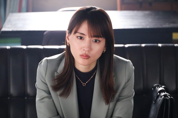 綾瀬はるか/「元彼の遺言状」第11話より(C)フジテレビ