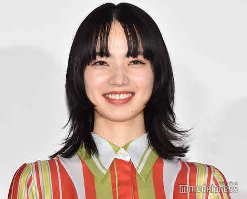 小松菜奈、“眉毛なし”スタイルに「斬新」「美しい」の声