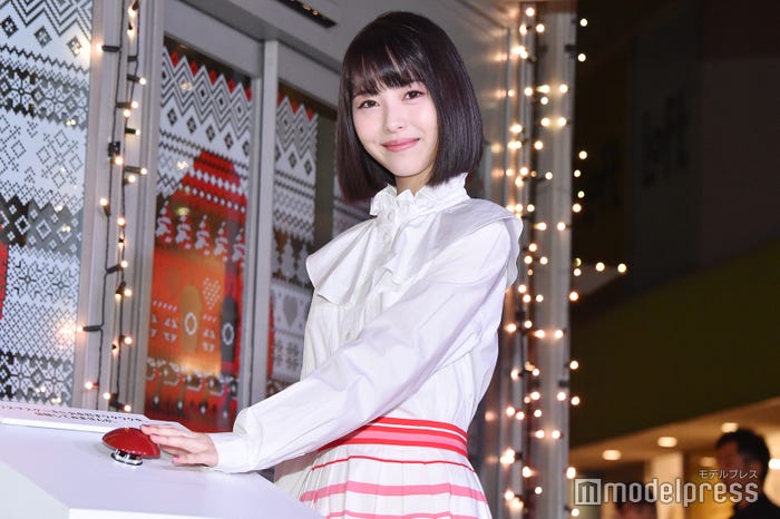 浜辺美波(C)モデルプレス