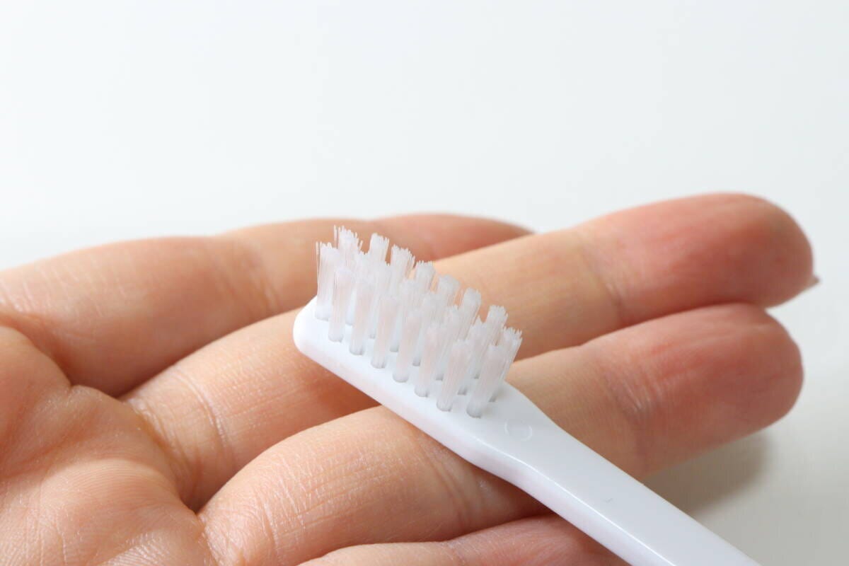 コンパクト セリア折りたたみ歯ブラシコンパクト