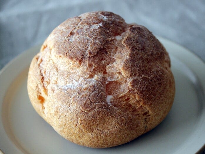 アーモンド生地のない、オーソドックスな生地にリニューアル