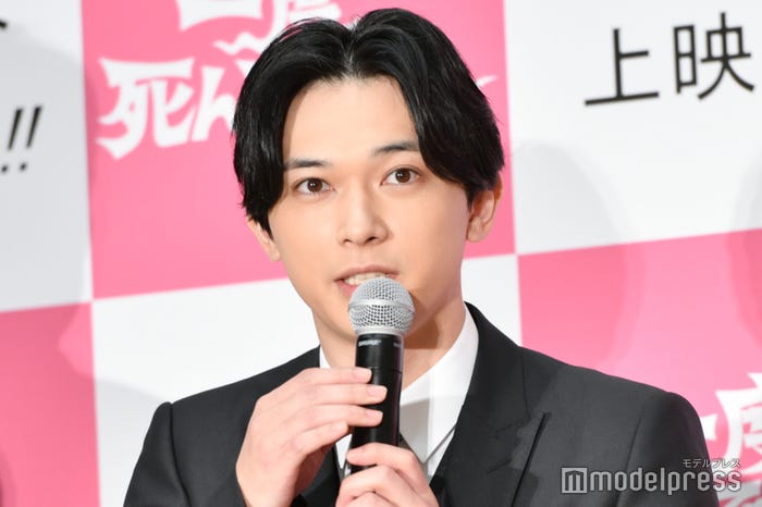 吉沢亮(C)モデルプレス