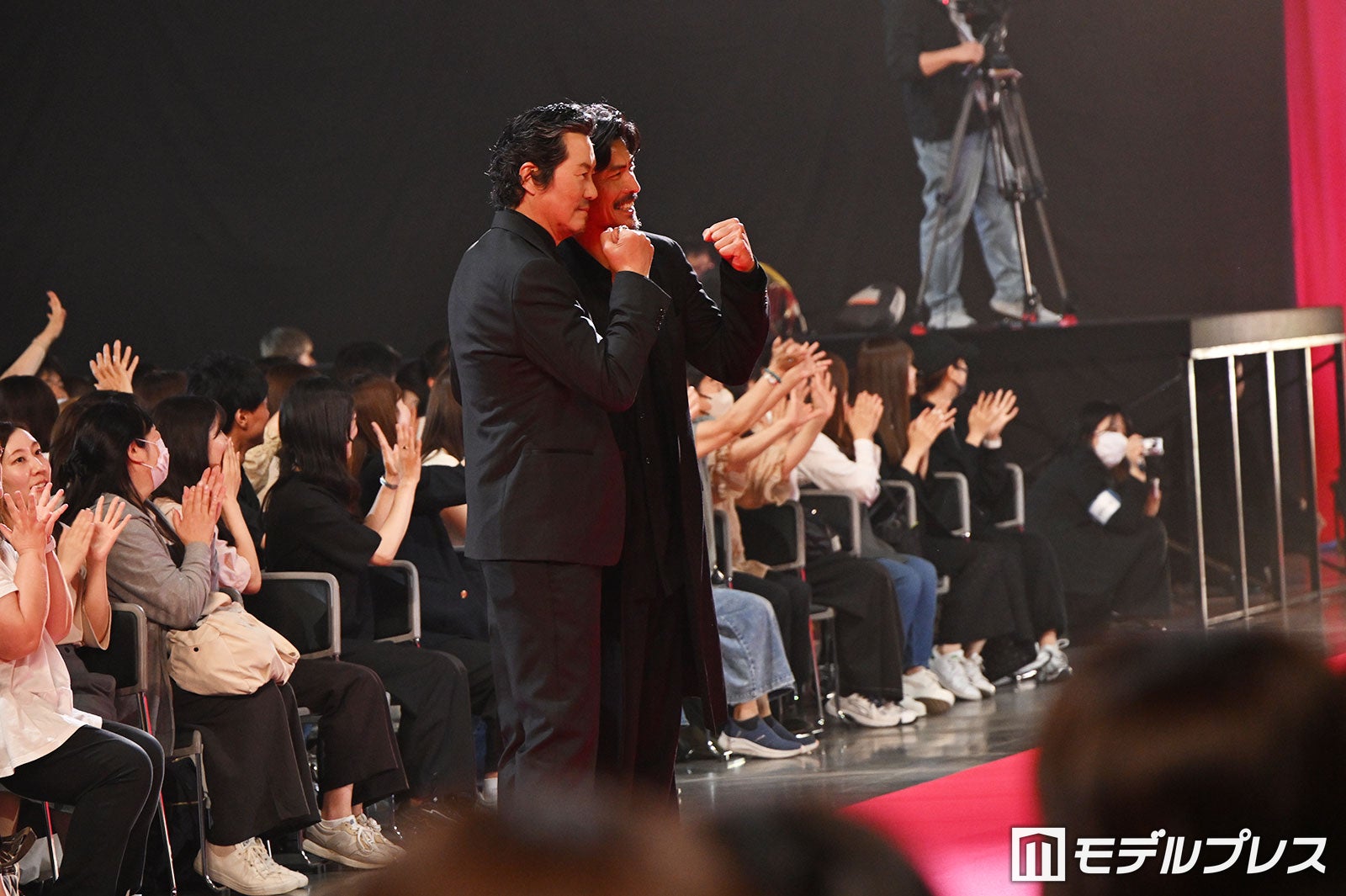 豊川悦司、坂口憲二（C）モデルプレス