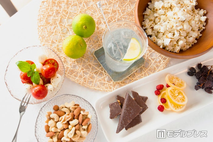 “NEOハイ”はどんな料理やおつまみにもマッチ（C）ビューティーガール