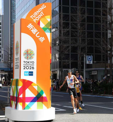 大迫傑が意地の日本人トップ12位！鈴木健吾との新旧日本記録保持者対決制す 終盤マッチレースも41キロ過ぎに突き放す