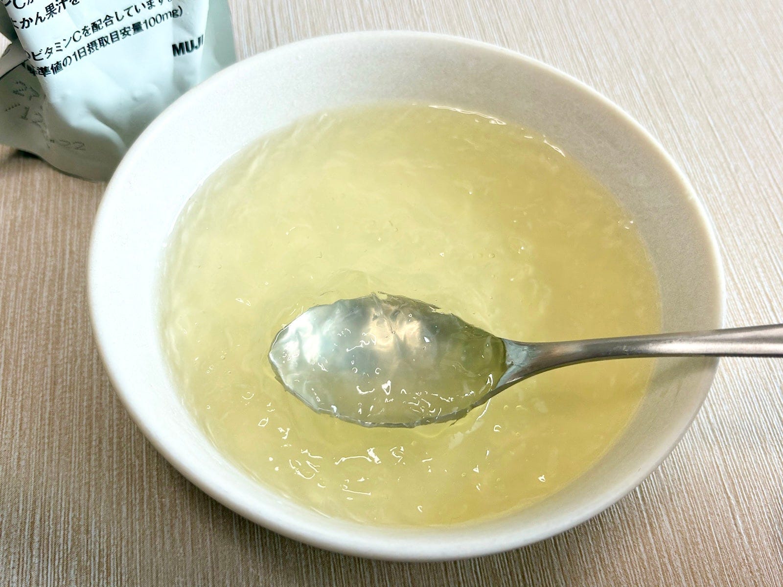 ドリンクとゼリーの中間のような、やわらかな食感！