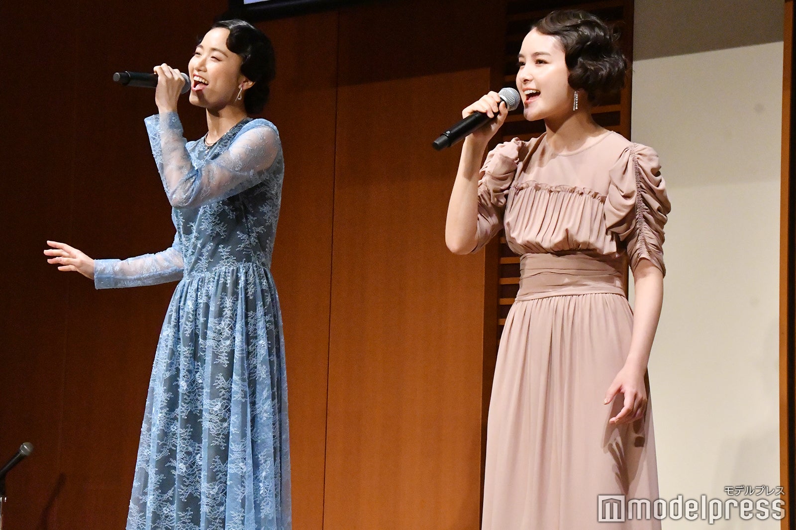 木下晴香、葵わかな（C）モデルプレス