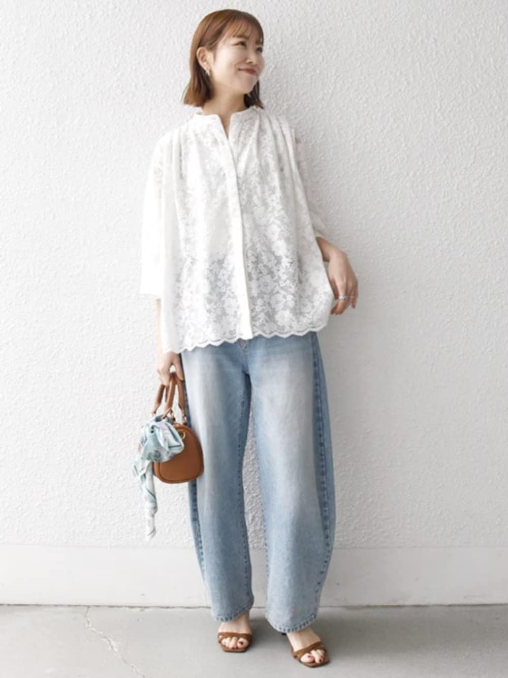 華やかで透け感もあり、一枚で存在感のあるレース系も狙い目 出典:WEAR