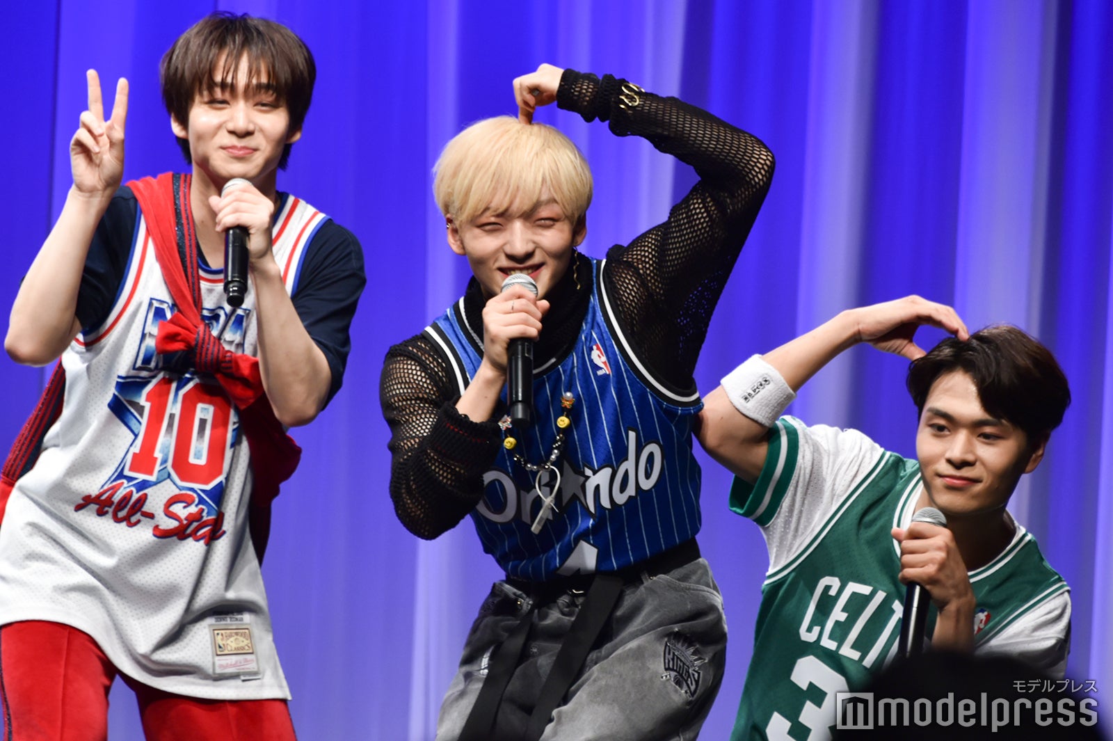 個性豊かにポーズを決める太田駿静、古瀬直輝、海帆（C）モデルプレス