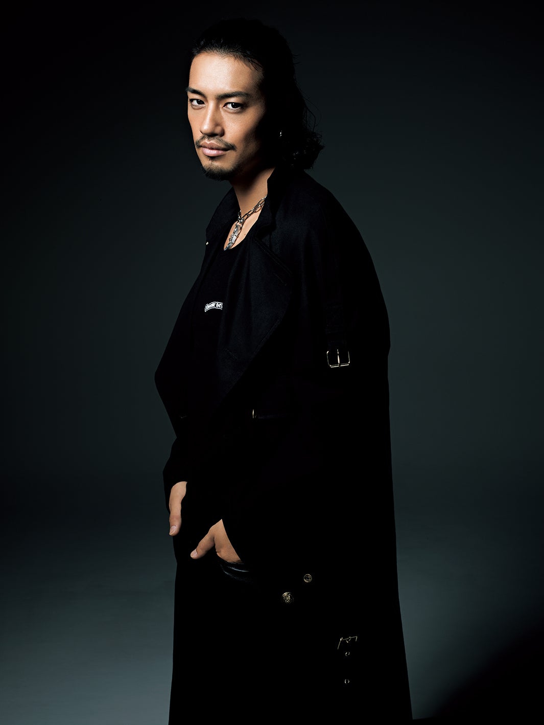 斎藤工／「月刊EXILE」11月号より（画像提供：LDH）