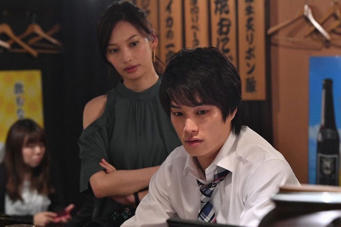 大政絢、鈴木伸之/「あなたのことはそれほど」第8話より(画像提供:TBS)