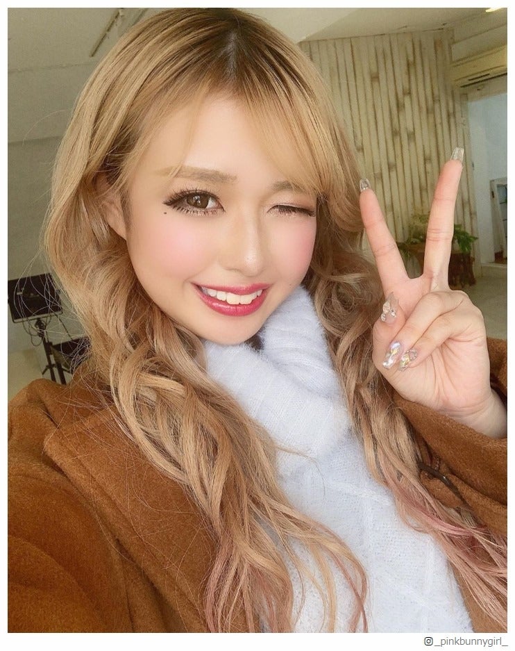 「今日好き」ゆずは、腹チラ・脚見せ…冬のギャルコーデ4選が「真似したい」と話題