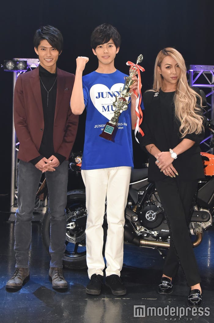 (左から)西川俊介、高梨将さん、GENKING(C)モデルプレス