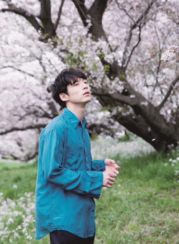 坂口健太郎「君と、」(撮影:sai、ワニブックス刊)