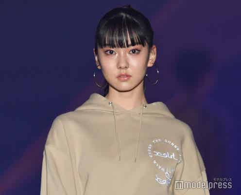 Girls2菱田未渚美、スウェットセットアップでストリート全開 技ありアップヘアがキュート<TGC 和歌山 2023>