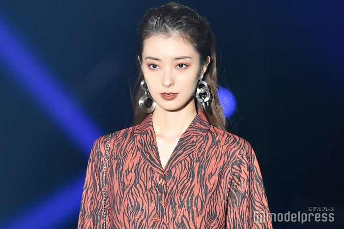 宮本茉由(C)モデルプレス