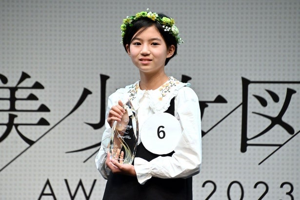 佐々木満音さん「最高でーす！」広島在住の12歳が「美少女図鑑AWARD」グランプリに - モデルプレス