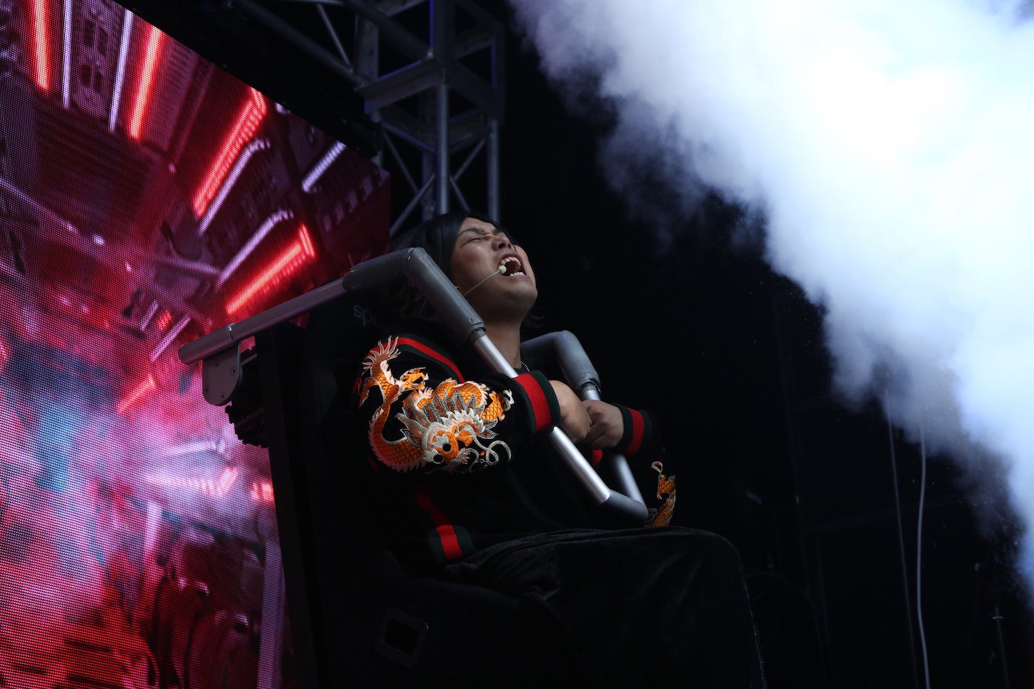 ステージ アトラクションより （トミー／水溜りボンド） （提供写真）