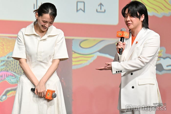 綾瀬はるか、大森元貴(C)モデルプレス