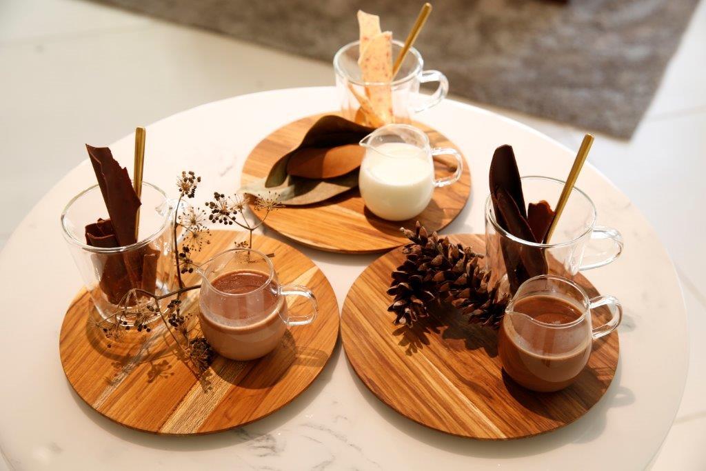 特製ホットチョコレートドリンク 3種／画像提供：バリー・ジャパン