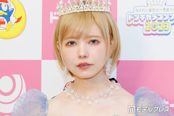 益若つばさ、黒ギャル時代の振袖姿公開「盛り髪が流石」「懐かしい」と反響