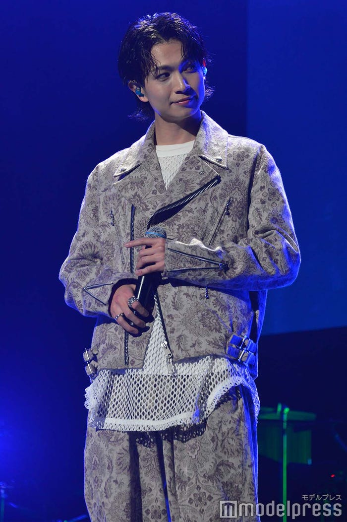 綱啓永(C)モデルプレス