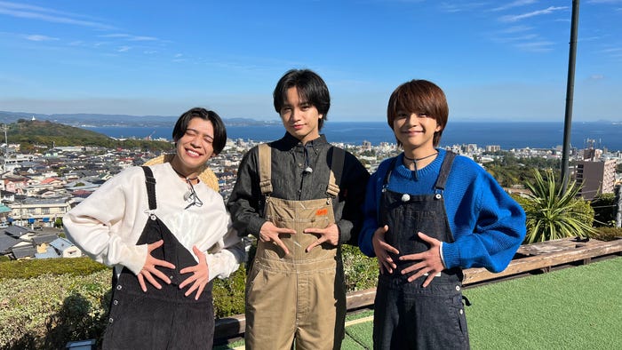 (左から)松島聡、中島健人、佐藤勝利(C)TBS