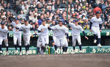 九州国際大付が今大会初のサヨナラ勝ちで初戦突破！延長タイブレークの激闘制す あと1球の土壇場で吉田が起死回生の逆転サヨナラ打